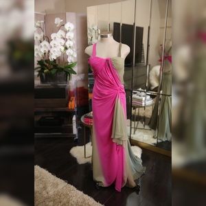 Fall 2002 Gianni Versace Pink & Nude silk chiffon ombré gown. Size 42